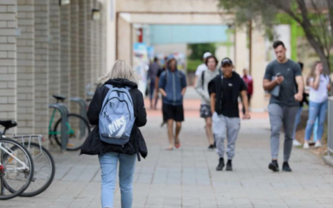 中国赴澳留学人数明年将暴涨！又有大批国际学生收到返澳邮件