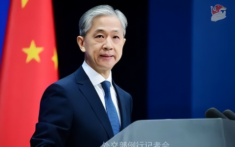 太离谱！中国留学生入境澳洲被遣返！只因“隐瞒军训经历”...